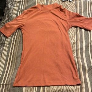Mauve ribbed short sleeve shirt